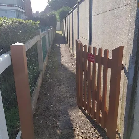 Front De Apartman Ouistreham